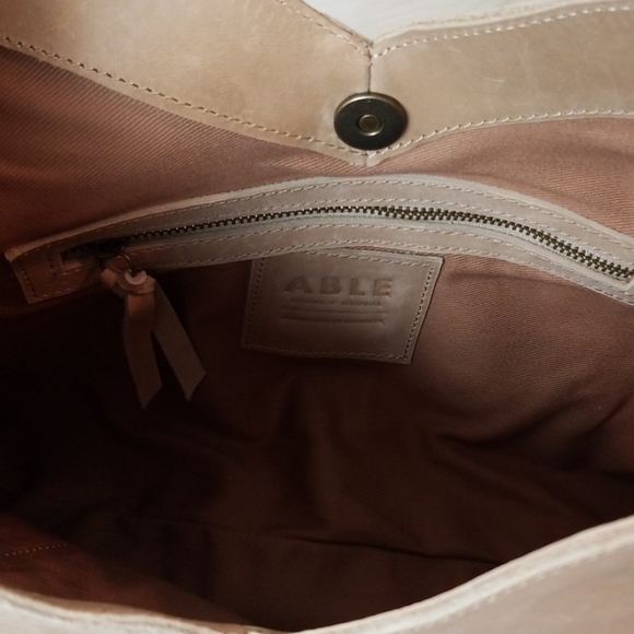 able solome shoulder bolsa